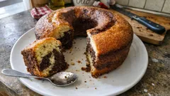 Ciambellone bicolore soffice: la ricetta facile per una colazione da inzuppo
