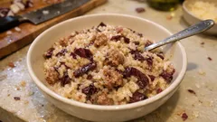 Risotto radicchio e salsiccia cremoso: la ricetta con tostatura e mantecatura perfette