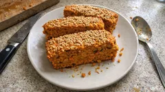 Pane di lenticchie rosse: il plumcake salato senza glutine che si affetta perfetto