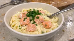 Pasta salmone e robiola: cremosa e pronta in poco tempo, senza panna