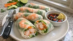 Involtini estivi di carta di riso con gamberi: freschi e perfetti per l’aperitivo