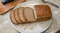 Pane in cassetta integrale soffice: l’impasto facile per un taglio perfetto