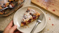 Clafoutis di ciliegie morbido e umido: la ricetta semplice che riesce sempre