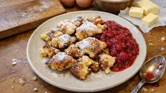 Kaiserschmarren fatto in casa: soffice, caramellato e pronto in poco tempo