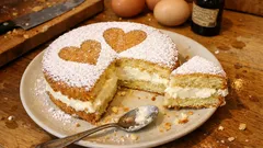 Torta cuore di panna: soffice, alta e con crema panna e mascarpone che resta compatta