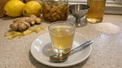 Liquore allo zenzero fatto in casa: profumato, piccante al punto giusto