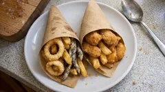 Cuoppo di pesce fatto in casa: frittura asciutta e croccante come a Napoli