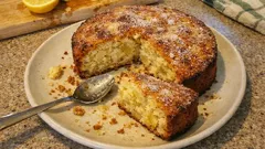 Torta di mele al limone: morbida e profumata, con le mele direttamente nell’impasto