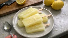Ghiaccioli al limone fatti in casa: 3 ingredienti, si preparano in pochi minuti